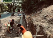 Pekerjaan proyek drainase Sijunjung di duga menggunakan meterial illegal