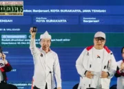 Jokowi Tunjukkan KTA PSI, Ungkap Sudah Jadi Kader Sejak 2025