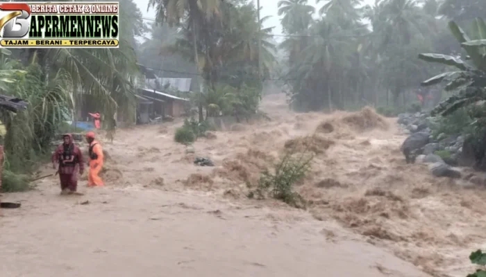 Sirene EWS Berbunyi di Padang, Seluruh Sensor Banjir Berstatus Warning, TRC Evakuasi Warga